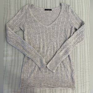 Brandy Melville gray cable-knit v neck sweater